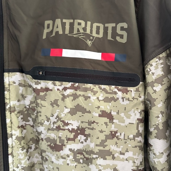 Nike Olive and Camouflage Men's Jacket - Picture 3 of 9